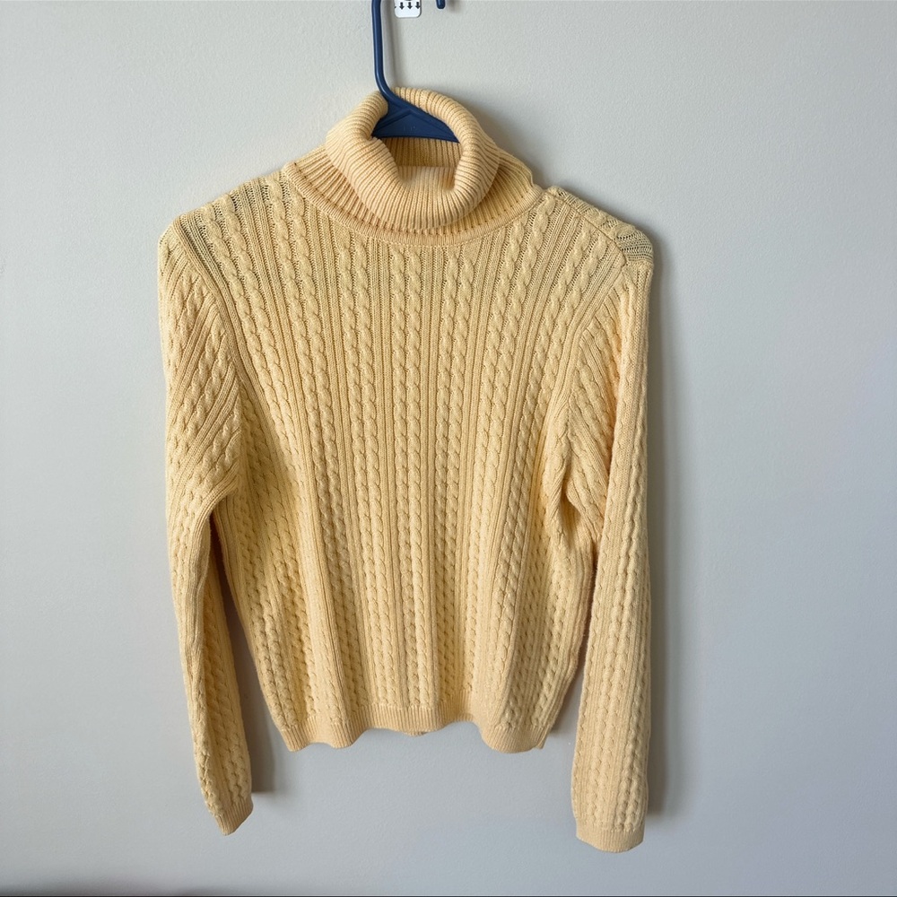 Vintage turtle neck Yellow Sweater - Picture 2 of 4
